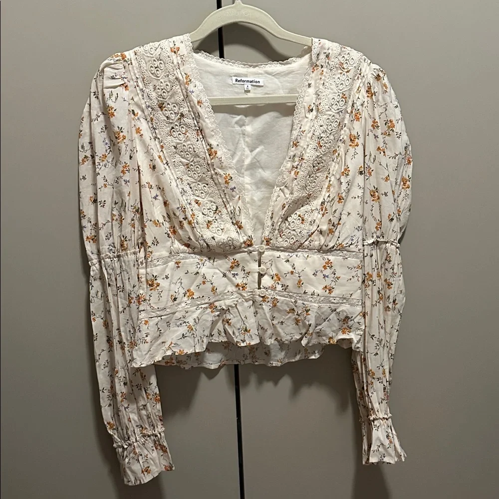 Reformation Meadowlark Long Sleeve Top size 8 - Picture 11 of 13